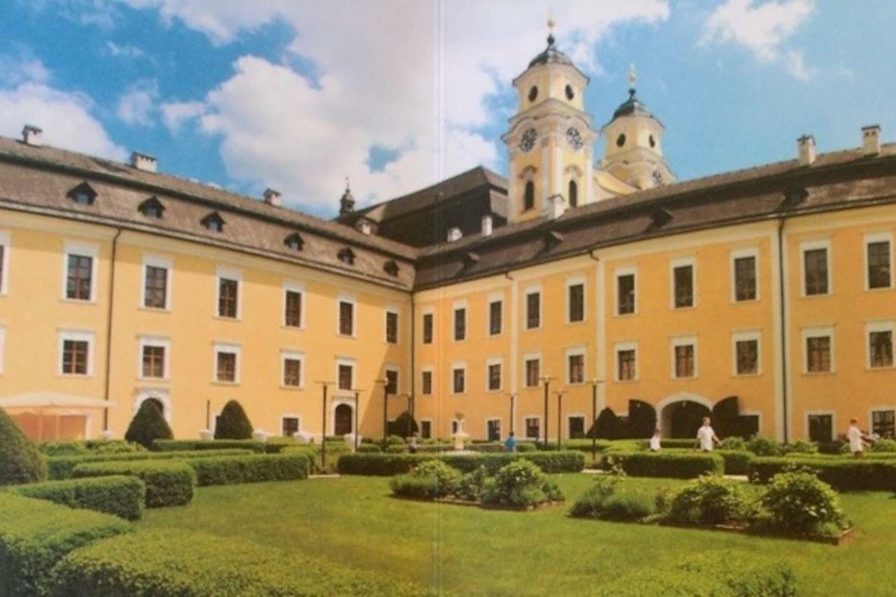 Wohnung Schloss Mondsee Exterior foto